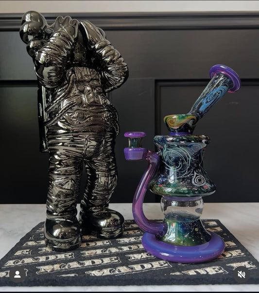 FEATURES0419.25 - WALMOT x N8 IG4.0 SPACE BLOOPER